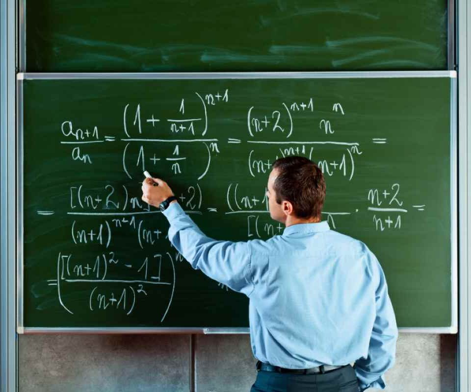 https://www.oroscopo.com/wp-content/uploads/2025/07/Lavagna-matematica-20250710-Oroscopo.com--960x800.jpg