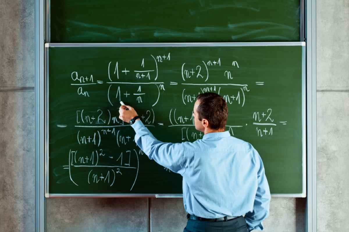 https://www.oroscopo.com/wp-content/uploads/2025/07/Lavagna-matematica-20250710-Oroscopo.com-.jpg