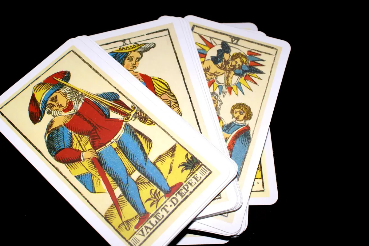 tarocchi invitano rallentare
